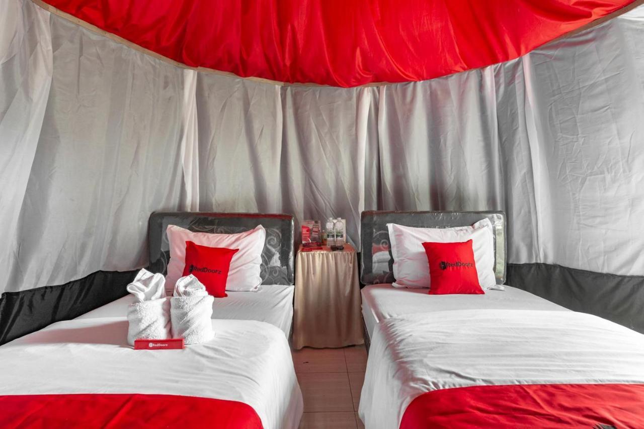 Reddoorz @ Apache Camp Hotel Batu  Luaran gambar